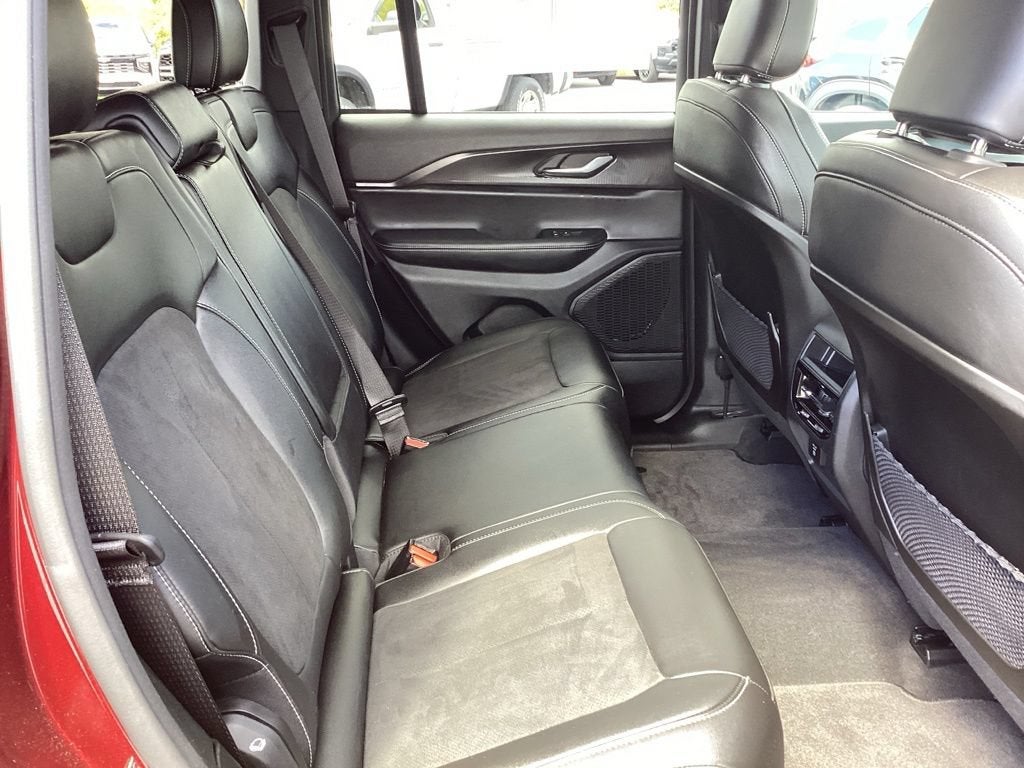 2025 Jeep Grand Cherokee Altitude X 4x4
