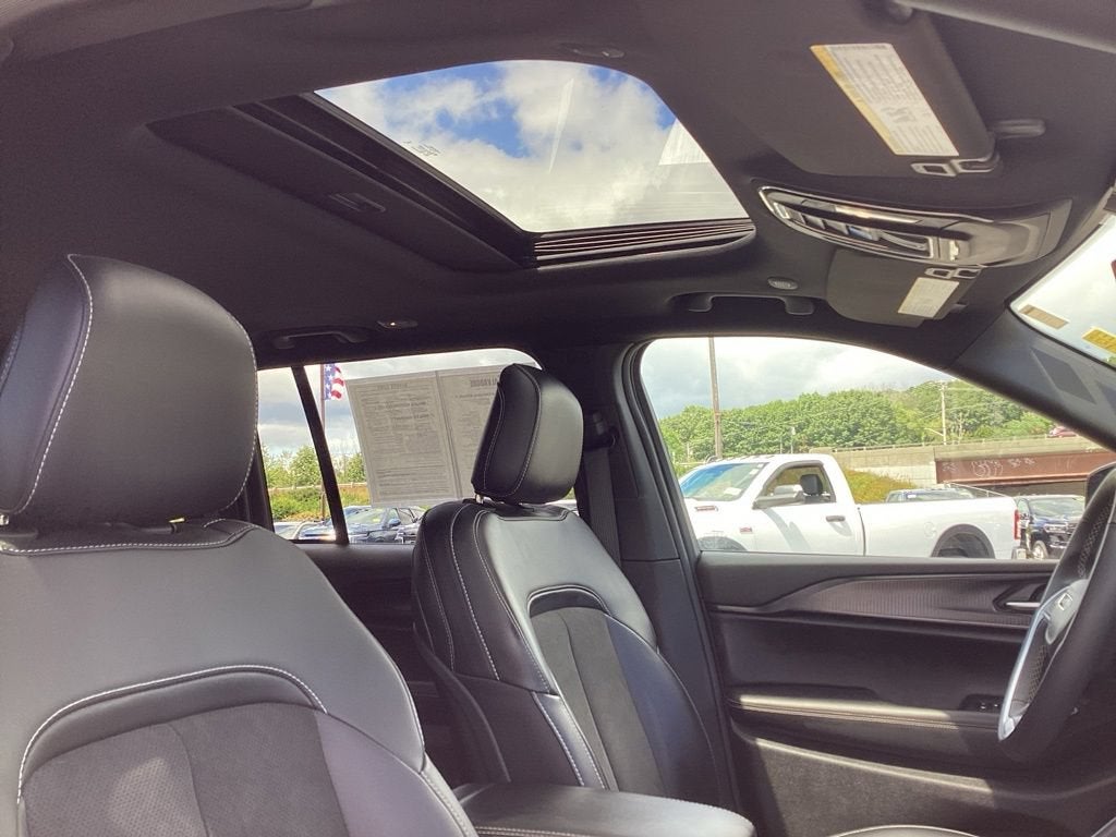 2025 Jeep Grand Cherokee Altitude X 4x4