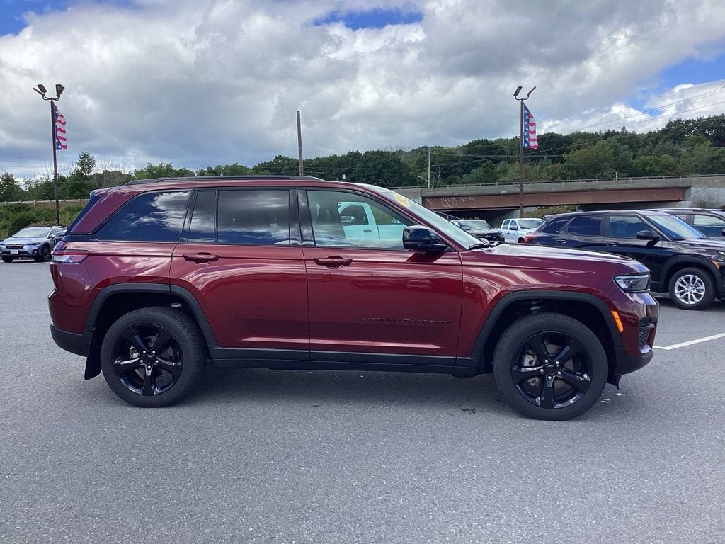 2025 Jeep Grand Cherokee Altitude X 4x4