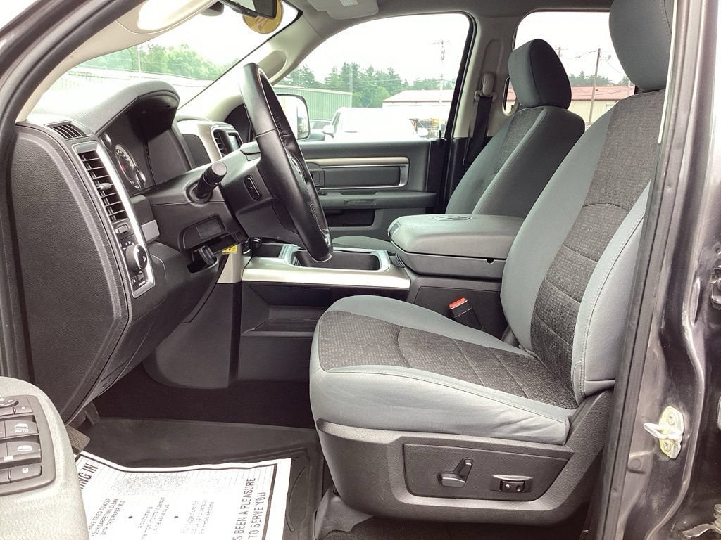2017 RAM 1500 Big Horn Quad Cab 4x4 6'4" Box