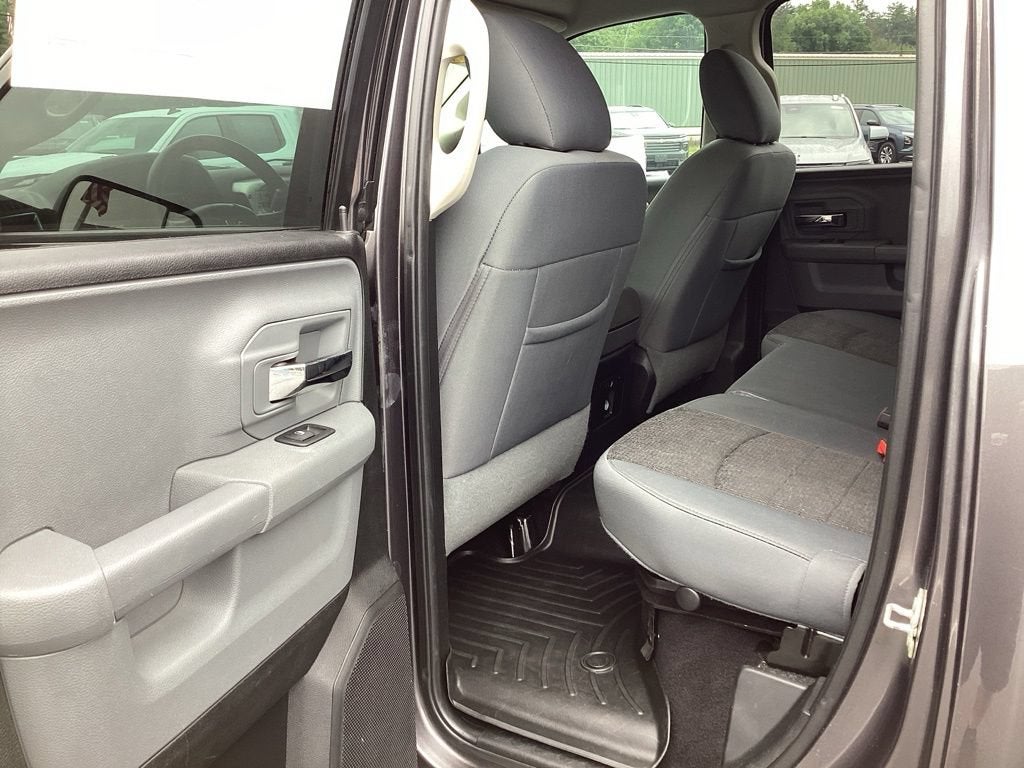 2017 RAM 1500 Big Horn Quad Cab 4x4 6'4" Box