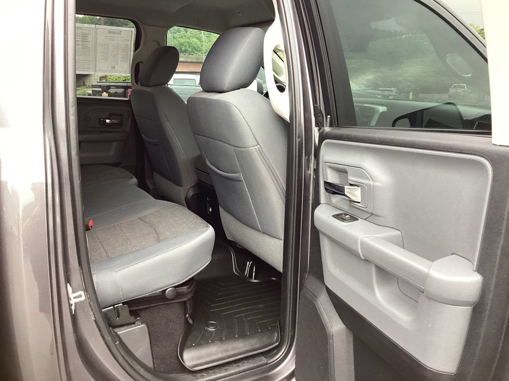 2017 RAM 1500 Big Horn Quad Cab 4x4 6'4" Box