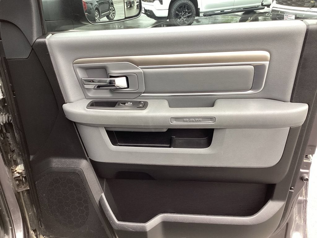 2017 RAM 1500 Big Horn Quad Cab 4x4 6'4" Box