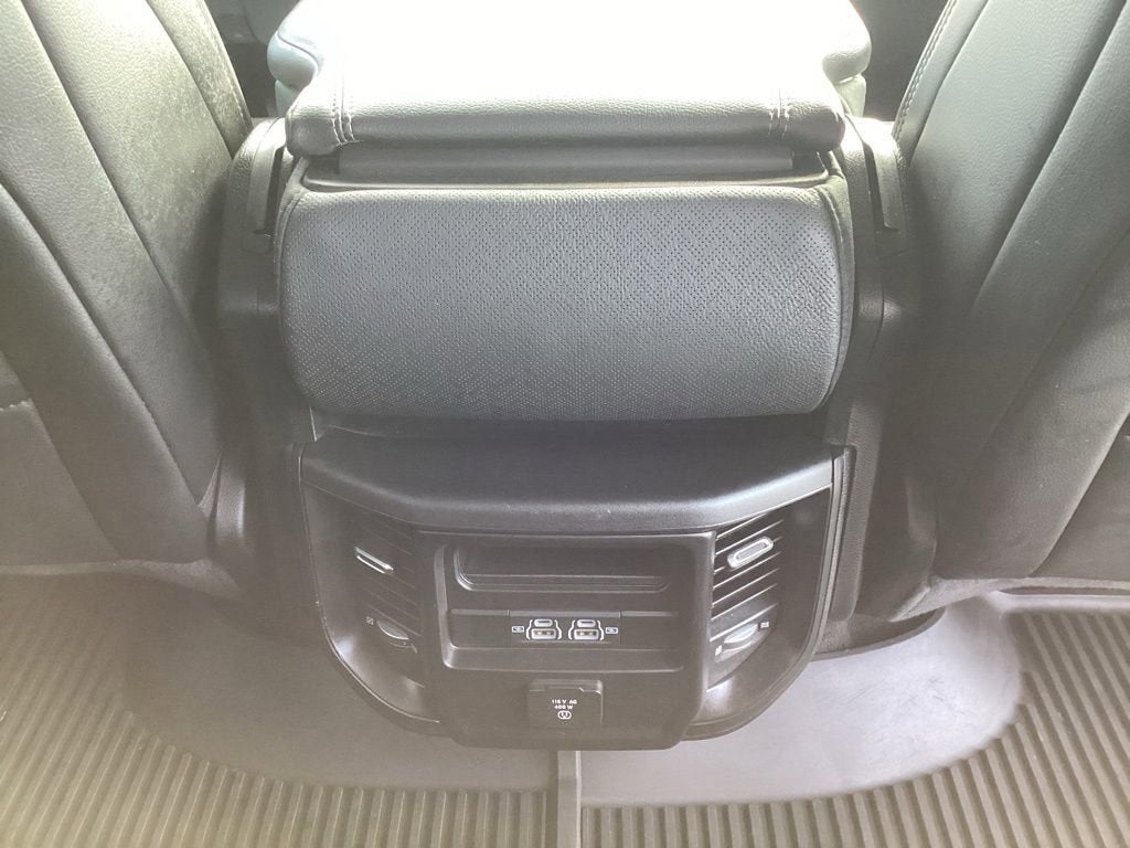 2021 RAM 1500 Laramie Crew Cab 4x4 5'7" Box
