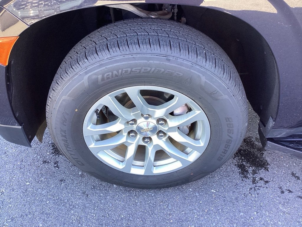 2023 Chevrolet Suburban LT