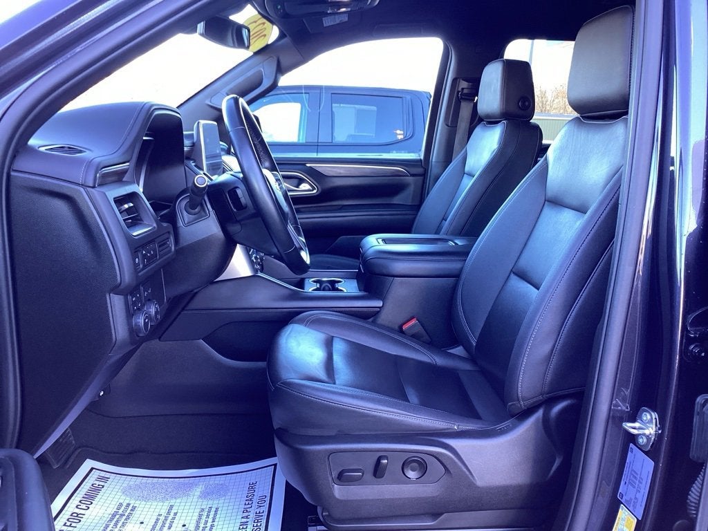 2023 Chevrolet Suburban LT