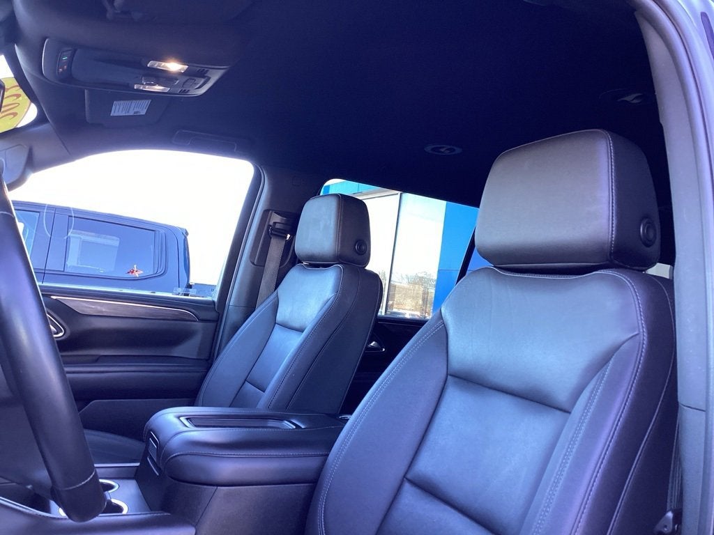 2023 Chevrolet Suburban LT