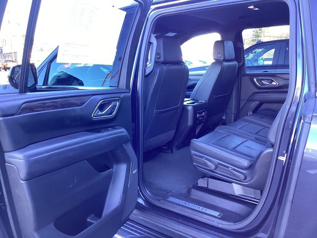 2023 Chevrolet Suburban LT