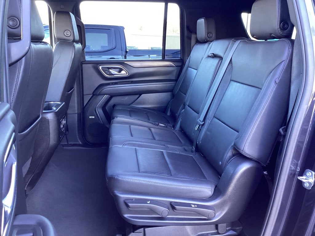 2023 Chevrolet Suburban LT