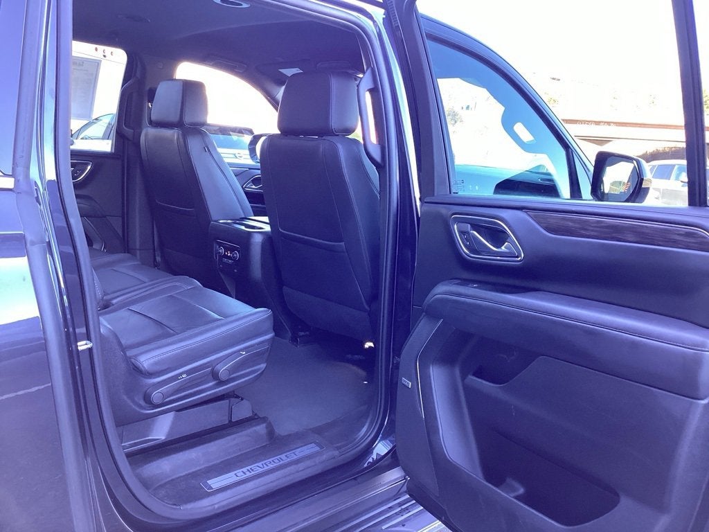 2023 Chevrolet Suburban LT