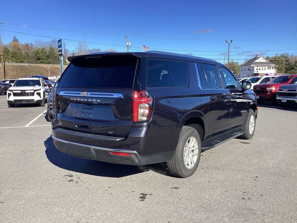 2023 Chevrolet Suburban LT