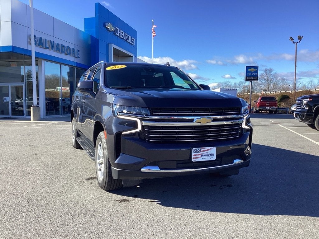 2023 Chevrolet Suburban LT