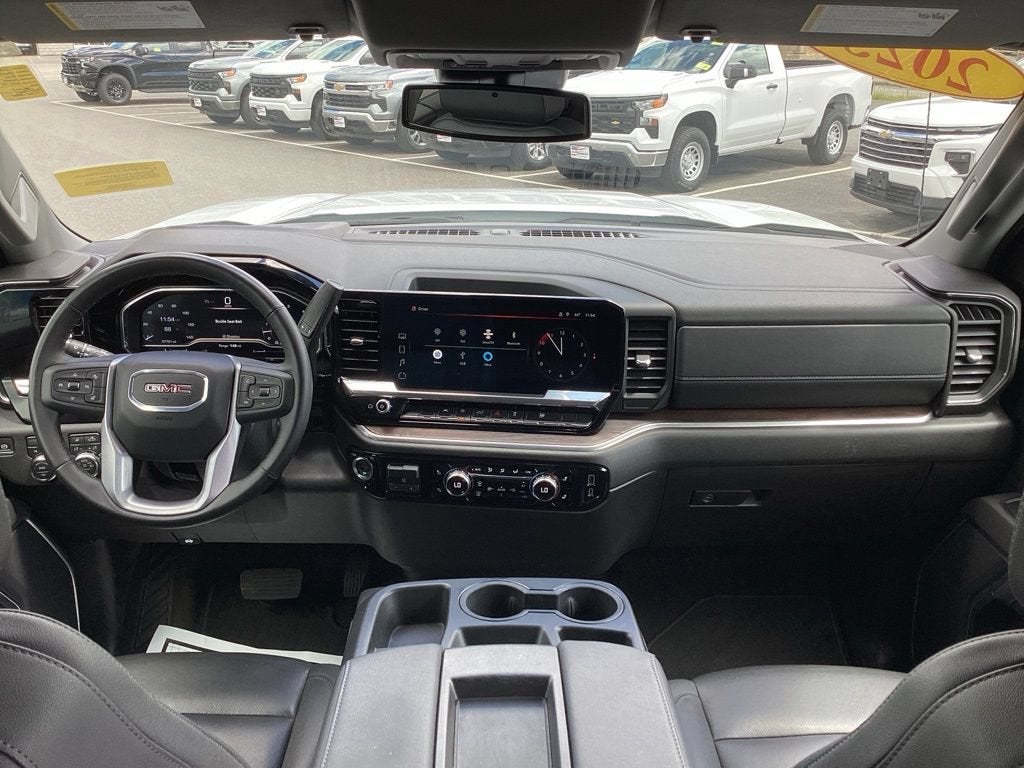 2025 GMC Sierra 1500 SLT