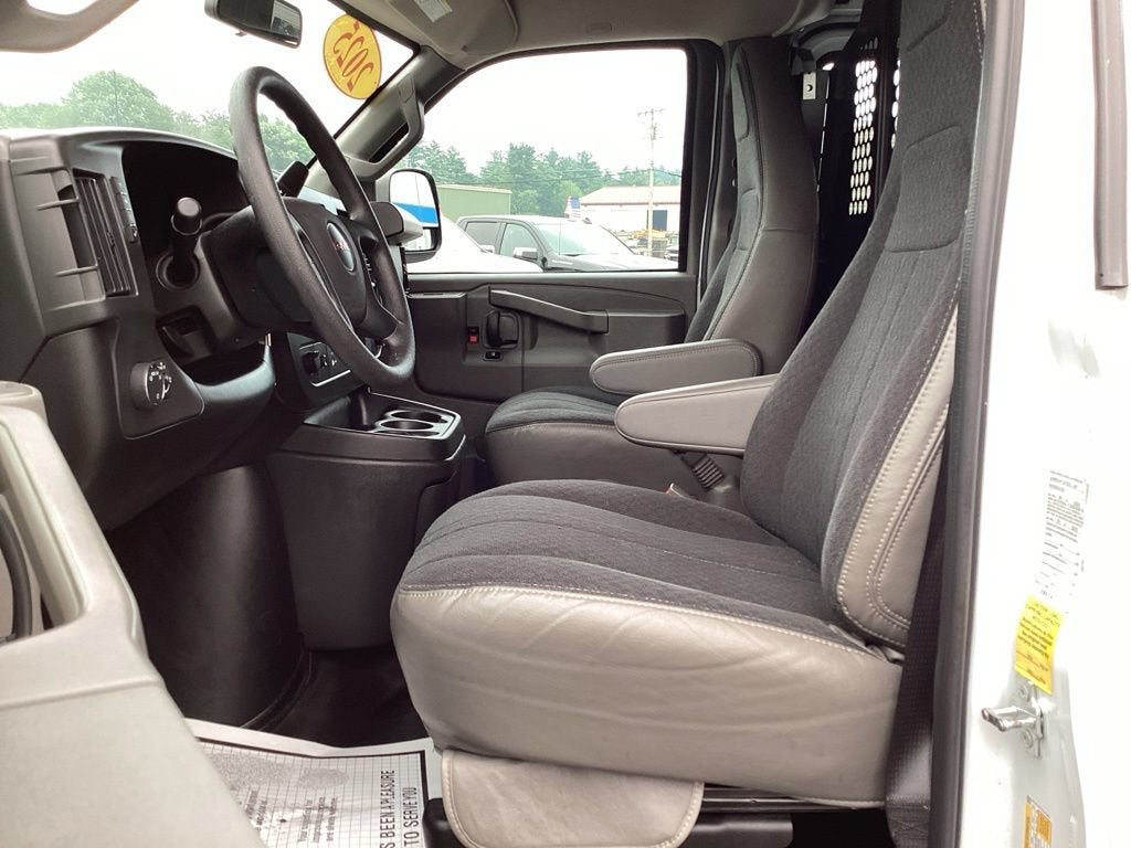 2025 GMC Savana Cargo Work Van