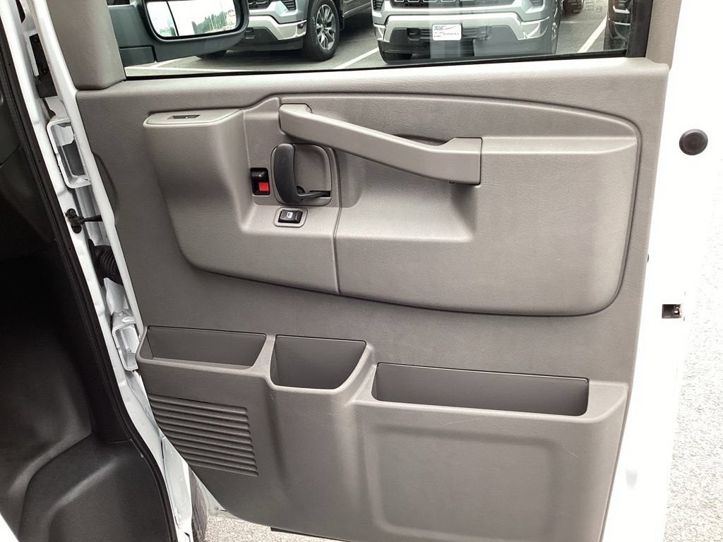 2025 GMC Savana Cargo Work Van