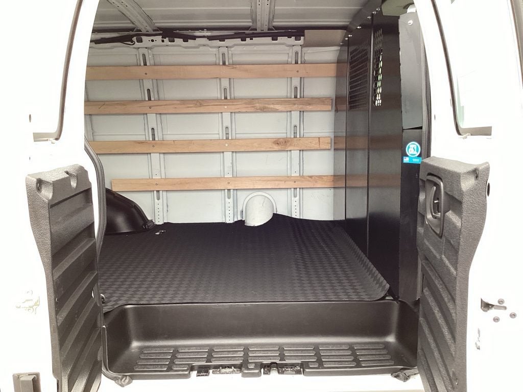 2025 GMC Savana Cargo Work Van