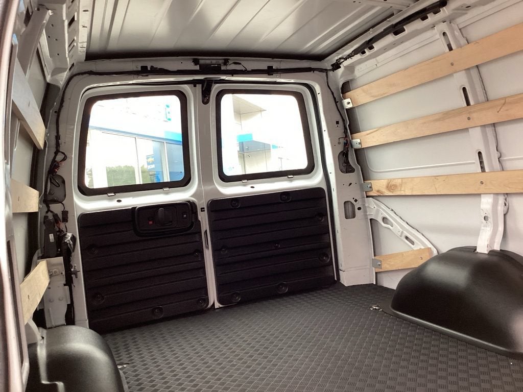 2025 GMC Savana Cargo Work Van