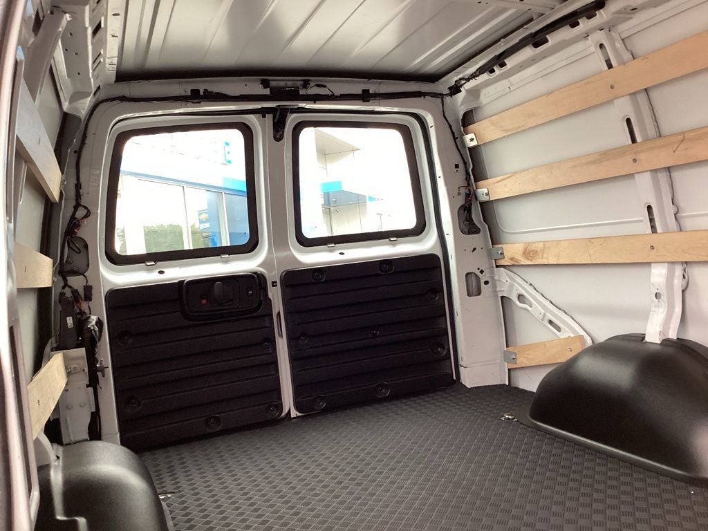 2025 GMC Savana Cargo Work Van