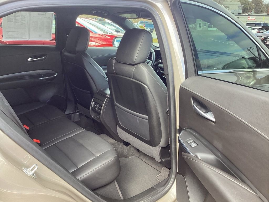 2025 Cadillac XT4 Premium Luxury