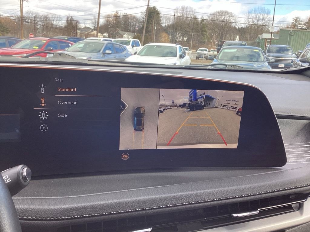 2025 Cadillac XT4 Premium Luxury