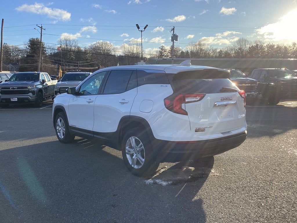 2024 GMC Terrain SLE