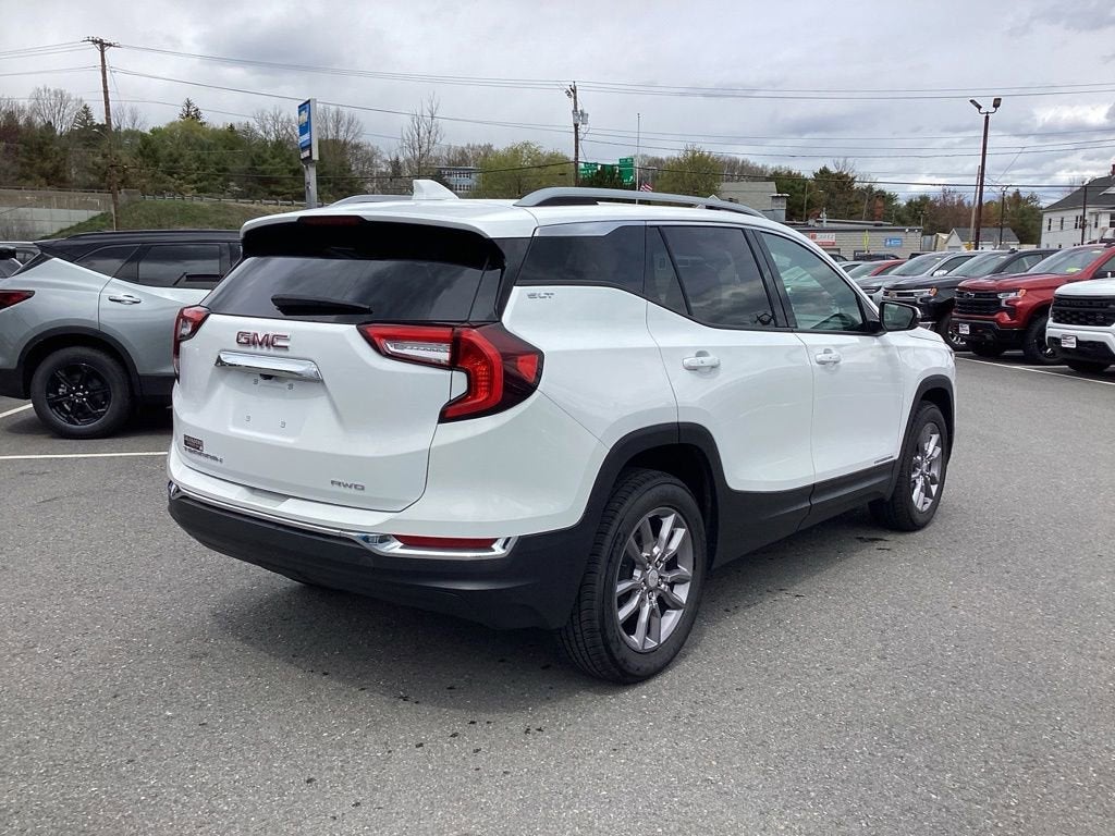2024 GMC Terrain SLT