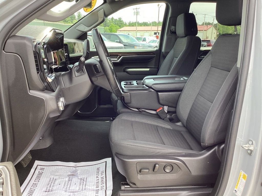 2024 GMC Sierra 1500 SLE