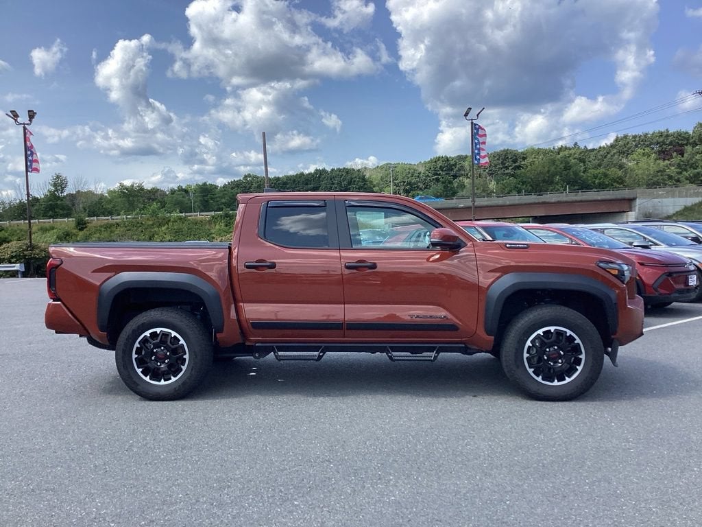 2025 Toyota Tacoma Hybrid TRD Off Road
