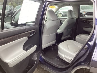 2022 Toyota Highlander Limited