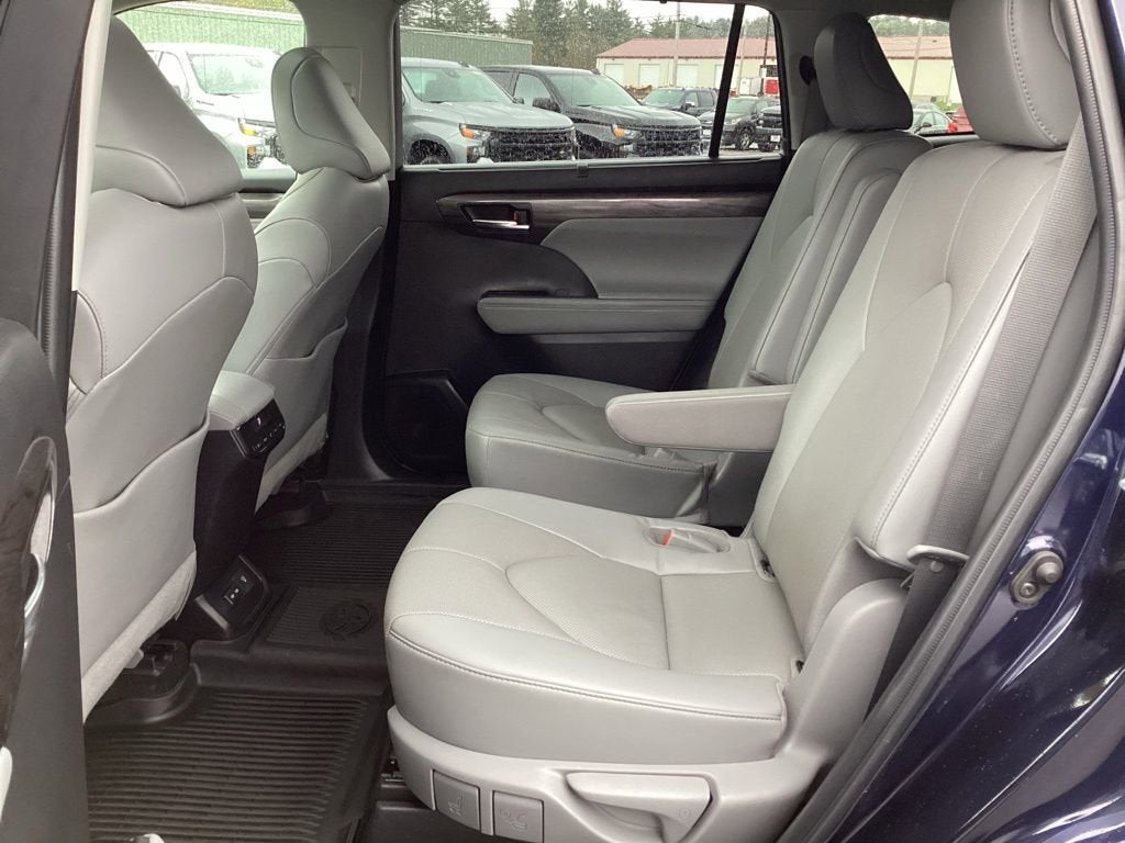 2022 Toyota Highlander Limited