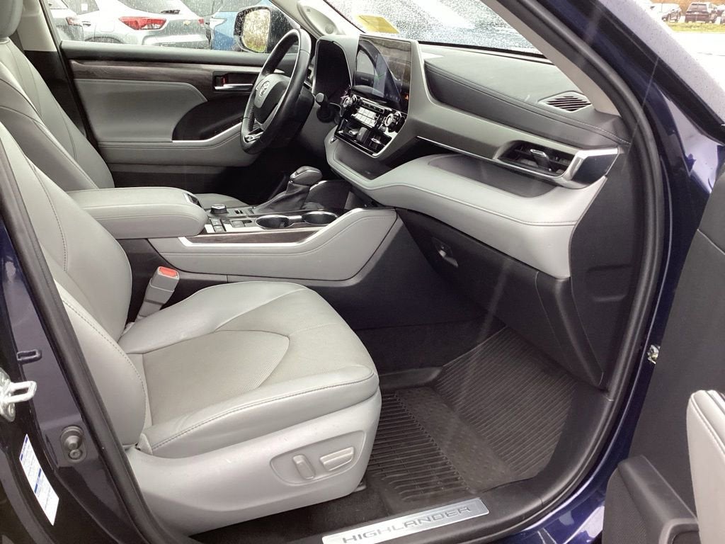 2022 Toyota Highlander Limited
