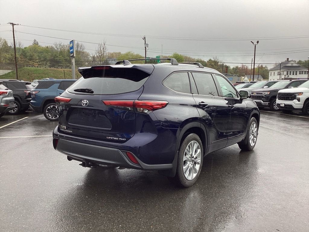 2022 Toyota Highlander Limited