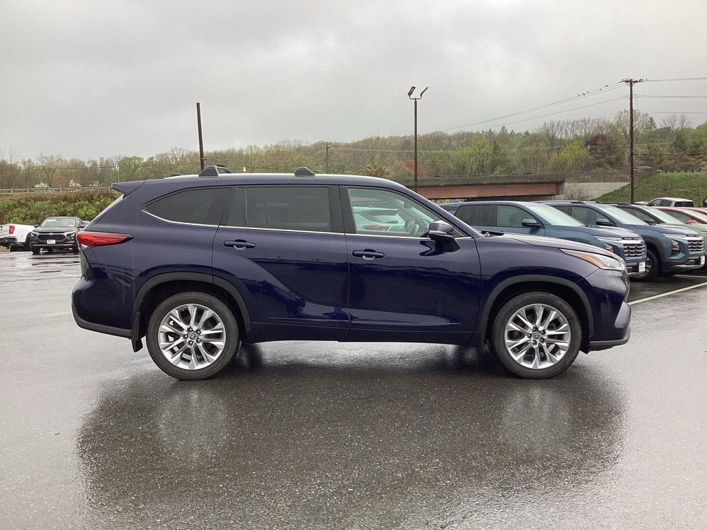 2022 Toyota Highlander Limited