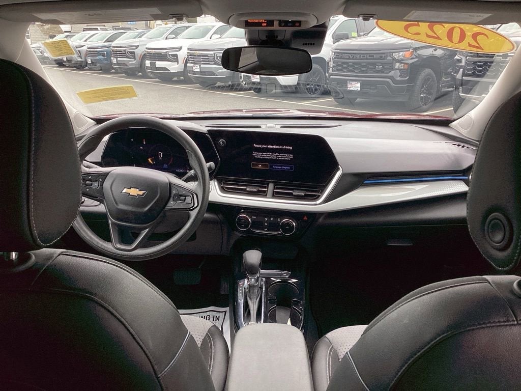 2025 Chevrolet Trax LT