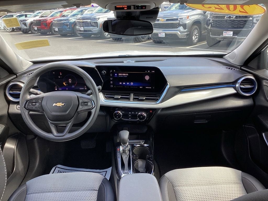 2025 Chevrolet Trax LT