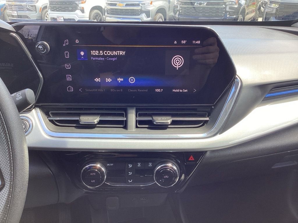 2025 Chevrolet Trax LT