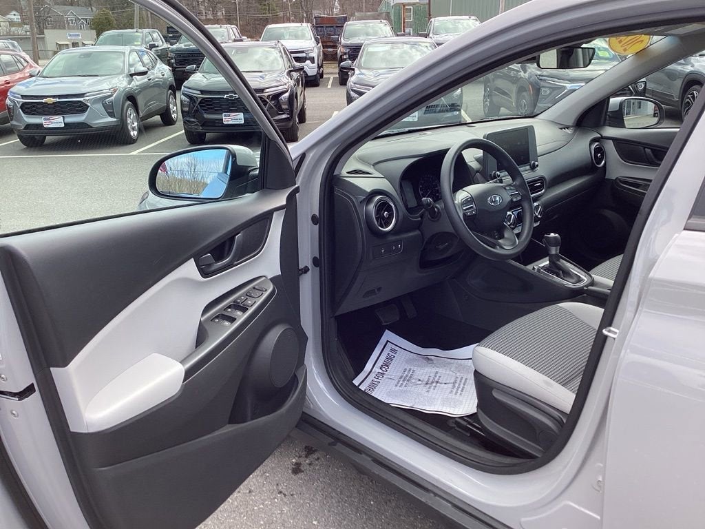 2023 Hyundai Kona SE