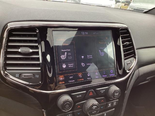 2020 Jeep Grand Cherokee Laredo 4x4