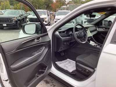 2025 Jeep Grand Cherokee Laredo X 4x4