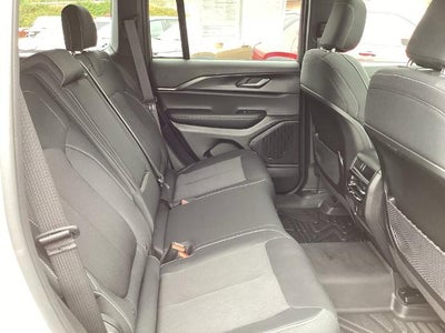 2025 Jeep Grand Cherokee Laredo X 4x4
