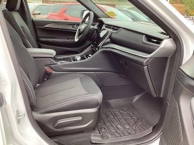 2025 Jeep Grand Cherokee Laredo X 4x4