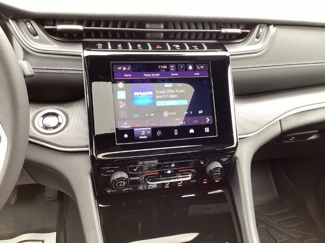 2025 Jeep Grand Cherokee Laredo X 4x4
