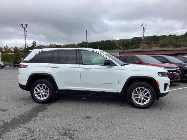 2025 Jeep Grand Cherokee Laredo X 4x4
