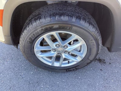 2023 Jeep Grand Cherokee L Laredo 4x4