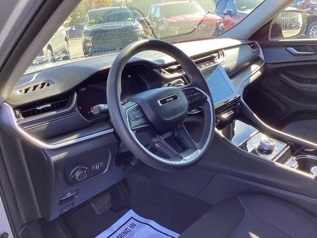 2023 Jeep Grand Cherokee L Laredo 4x4