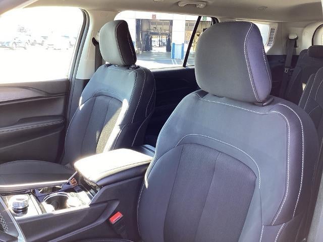 2023 Jeep Grand Cherokee L Laredo 4x4