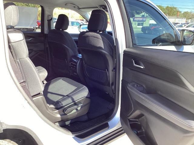 2023 Jeep Grand Cherokee L Laredo 4x4