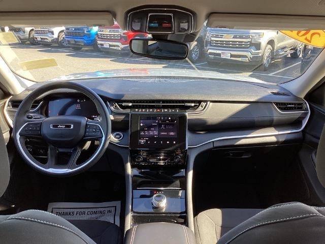 2023 Jeep Grand Cherokee L Laredo 4x4