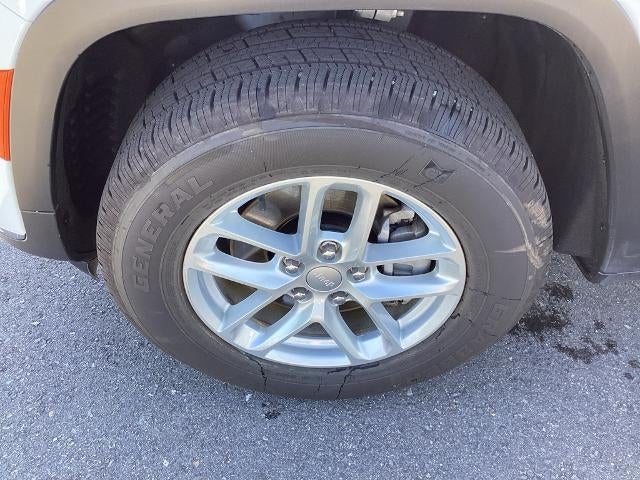 2023 Jeep Grand Cherokee L Laredo 4x4