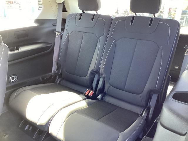 2023 Jeep Grand Cherokee L Laredo 4x4